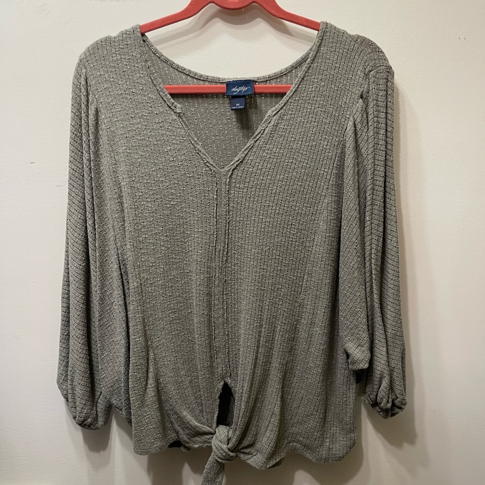 Daytrip oversized top with front tie knot